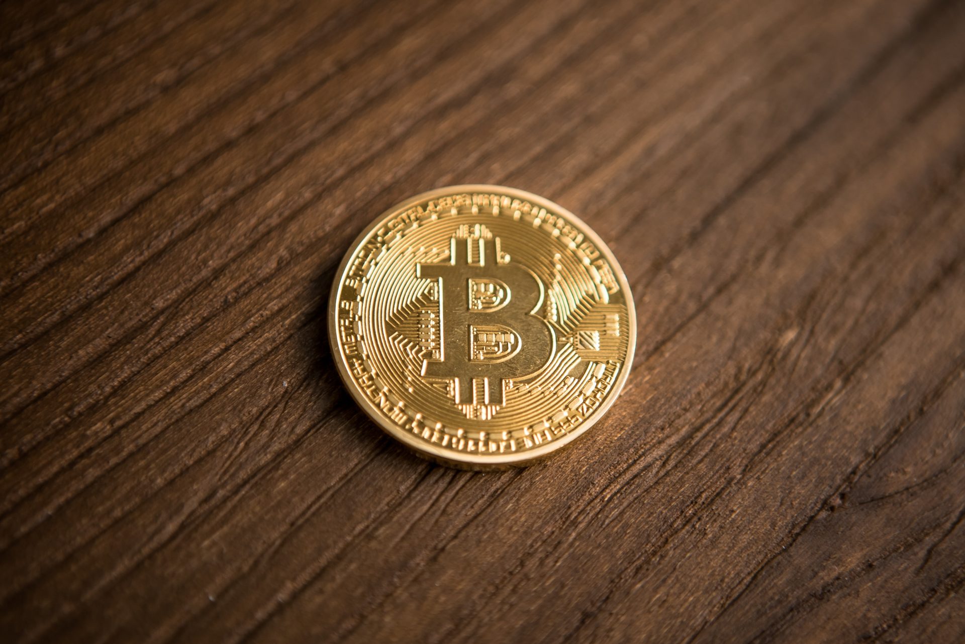 Leading Analyst: $6,000 Is Key For Bitcoin (BTC), Momentum Is Reversing