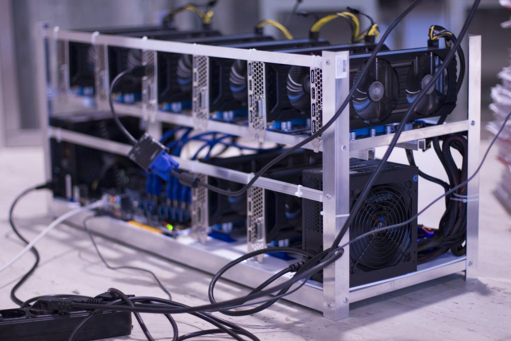 This Canadian Mining Group Mined 800 Bitcoins in 3 Months 1