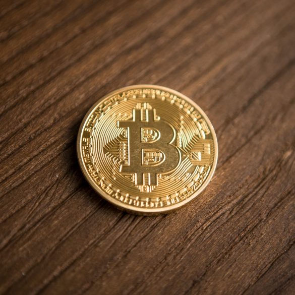 Leading Analyst: $6,000 Is Key For Bitcoin (BTC), Momentum Is Reversing 15