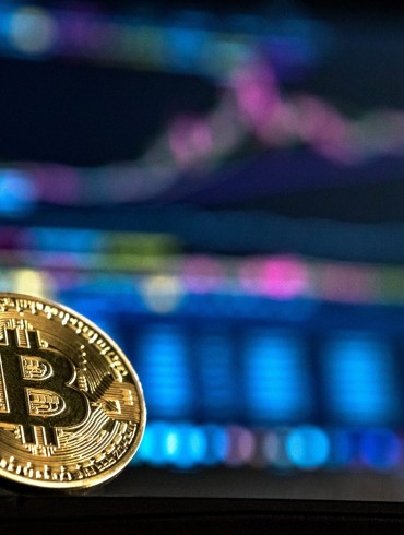 Bitcoin (BTC) Falls To $6900 In Market Drop, Analysts Call For Lower Prices 15