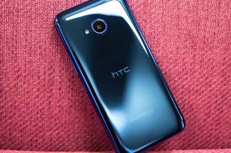 Blockchain-Powered HTC Smartphone Debuts October 22 12