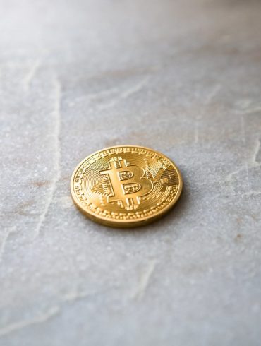 Analyst: Bitcoin Poised For Drawdown, BTC Above $6,400 Is Bullish 16