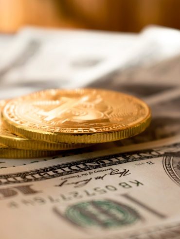 Novogratz: Bitcoin Momentum to Slow, BTC May Trade Between $7,000 and $10,000 13
