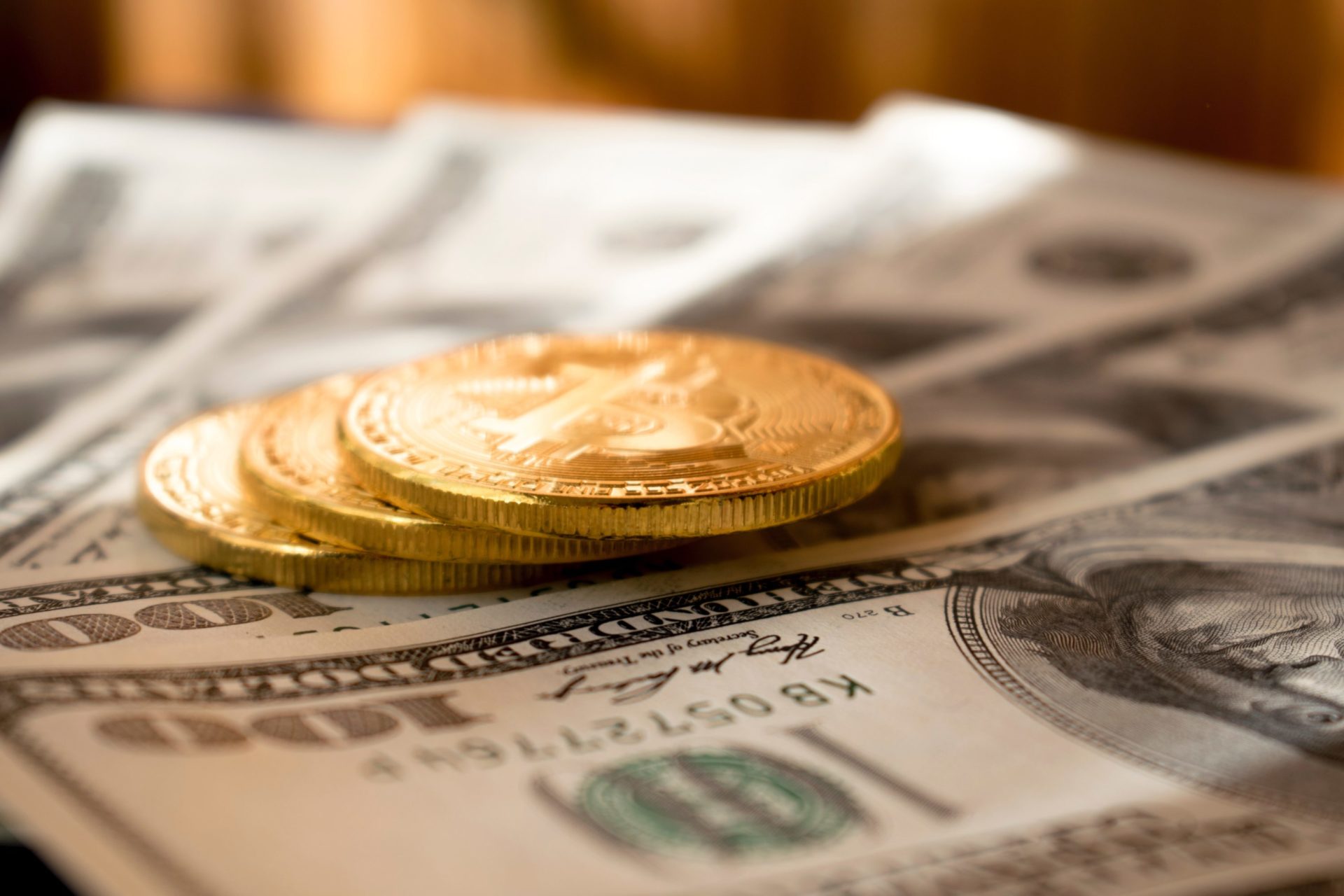Novogratz: Bitcoin Momentum to Slow, BTC May Trade Between $7,000 and $10,000 10