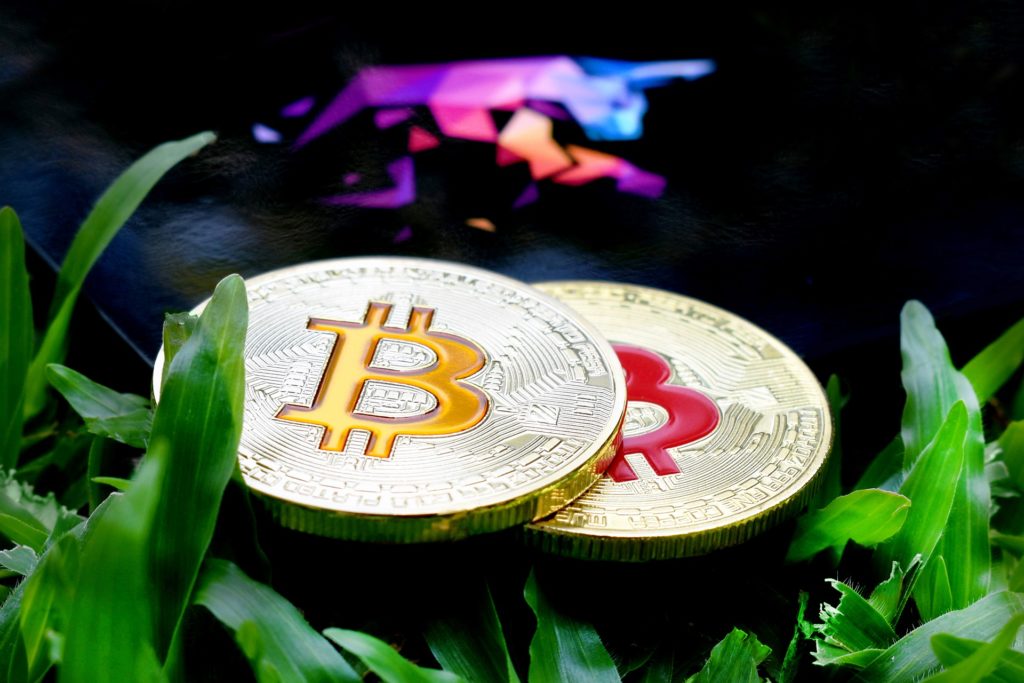 If Bitcoin (BTC) Closes Week Above $8,800, Crypto Set for Move Even Higher 2