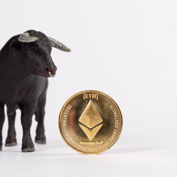 Ethereum DeFi Products Hit Milestone as ETH Falls Against Bitcoin 10